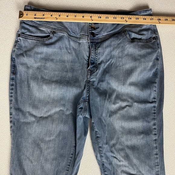 Lane Bryant Light Wash Flex Magic Waist Band High Rise Lace Jegging Size 16 - Picture 5 of 10